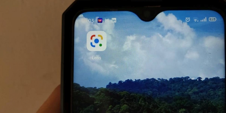 Google Lens kini boleh menterjemah gambar tanpa sambungan internet