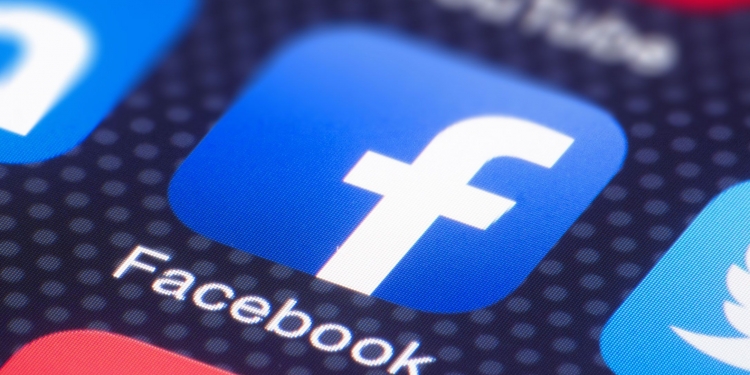 Facebook dikhabar cipta jam pintar, ciri kesihatan dan sosial diketengahkan