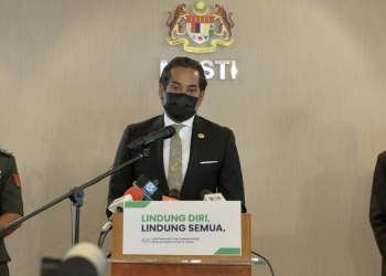 COVID-19: Senarai fasa 1 penerima vaksin lebih jelas, tiada pegawai kerajaan dan ahli keluarga