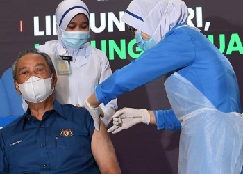 Menteri sasar 80% penduduk Malaysia daftar vaksin, sehingga kini hanya 6.1% yang mendaftar