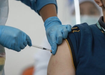 Potong barisan vaksinasi, denda sehingga RM50 ribu atau penjara enam bulan