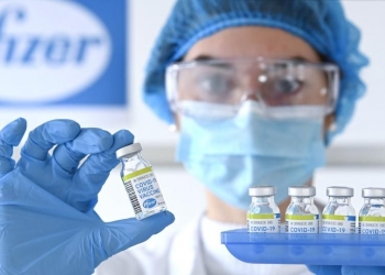 Topeng muka tidak wajib jika sudah divaksinasi, masih perlu dipakai dalam situasi tertentu