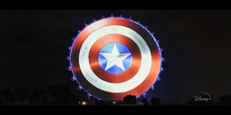 Pancaran berpeta ubah Singapore Flyer jadi perisai Captain America