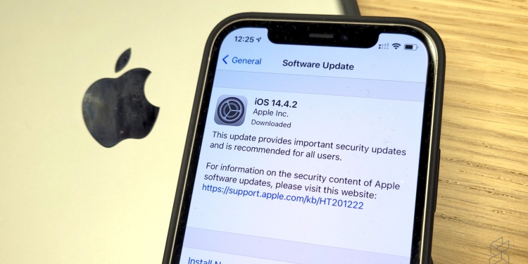 Kemaskini iOS 14.4.2 baiki masalah laman hasad yang menyerang pengguna iOS
