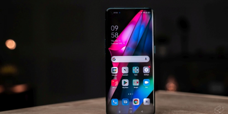 OPPO Find X3 Pro buatkan flagship lain tak senang duduk