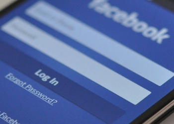 Selepas Instagram, Facebook akan hubungkan Messenger dengan WhatsApp