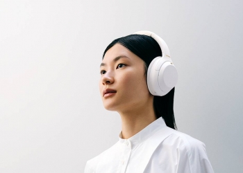 Fon kepala ANC Sony WH-1000XM4 kini ada warna putih dalam kuantiti terhad