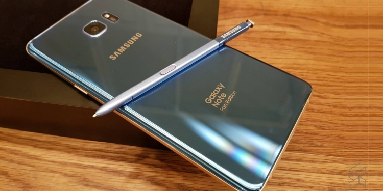 Galaxy Note FE yang berusia 4 tahun terima kemaskini keselamatan April 2021