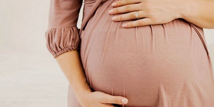 Wanita hamil perlukah berpuasa? Ini pandangan ahli perubatan & agama