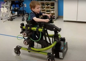 Kanak-kanak kelainan upaya boleh berjalan seperti biasa dengan Trexo