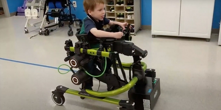 Kanak-kanak kelainan upaya boleh berjalan seperti biasa dengan Trexo