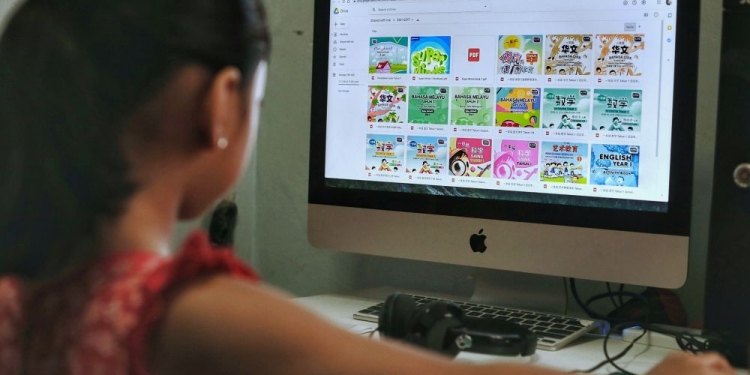 Lebih baik untuk keluarga bekerja, persatuan ibubapa setuju sekolah tetap dibuka