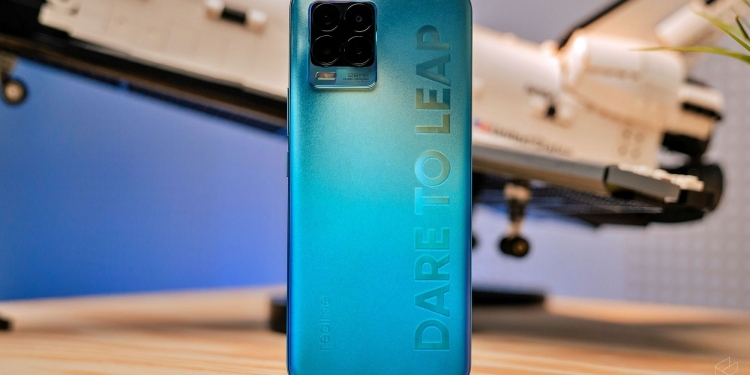 Reviu Realme 8 Pro: Sertakan kamera 108MP tapi korbankan sesuatu yang penting