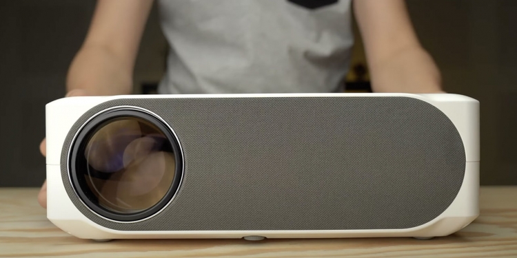 Kenapa perlu ada projektor di rumah & apa yang menarik pada projektor LUMOS AURO?