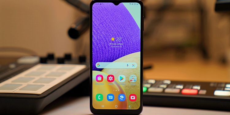 Alami kepantasan capaian 5G dalam pakej mampu milik dengan Samsung Galaxy A32 5G