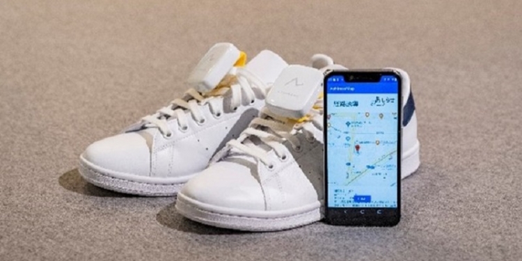 Honda cipta alat navigasi GPS di kasut, tak perlu lihat telefon lagi