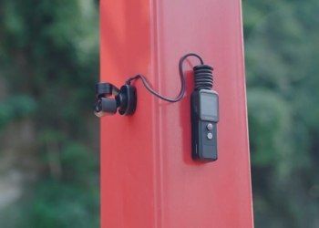 Feiyu Pocket 2s ada gimbal boleh ditanggal daripada badan