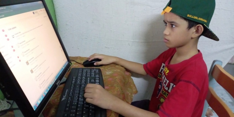 Cipta akaun perniagaan sendiri, pelajar 11 tahun terima 200 pesanan pada 2 hari pertama di Shopee