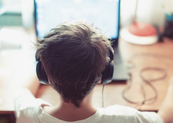 Autoplay di Youtube untuk pengguna bawah 18 tahun akan dinyahaktifkan