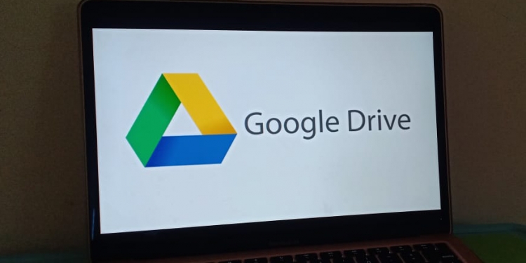 Semua fail Google Drive kini boleh diakses tanpa Internet melalui komputer