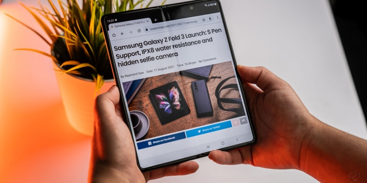 Jaminan Samsung Care+ percuma 1 tahun dan e-baucar sehingga RM500 menanti pembeli Galaxy Z Fold3 dan Z Flip3 5G