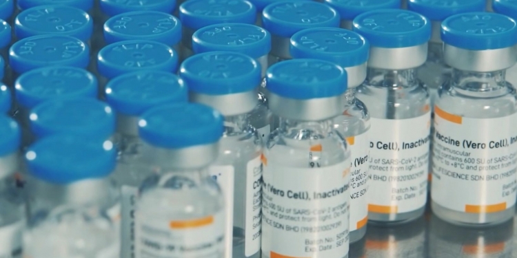 KKM lulus suntikan vaksin COVID-19 Sinovac untuk kanak-kanak 12 tahun ke atas