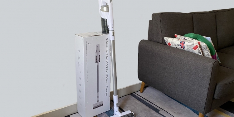[REVIU] Realme TechLife Handheld Vacuum, mampu bersihkan ruang sempit dengan tenaga minimum