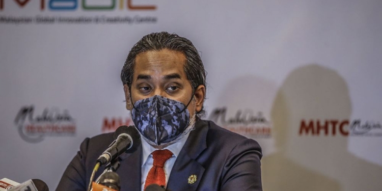 Anda mungkin perlukan dos penggalak untuk dikategorikan sebagai lengkap vaksin