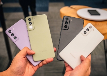 Galaxy S21 FE: peranti flagship Samsung lebih mampu milik hadir tanpa aksesori penting