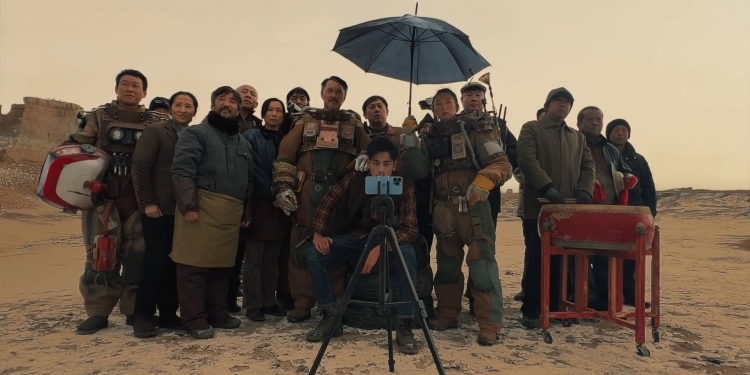 Video Tahun Baru Cina 2022 ini dirakam sepenuhnya menggunakan iPhone 13 Pro