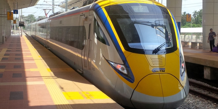 Dapatkan 25% diskaun tiket untuk perkhidmatan ETS & KTM Intercity, melalui Pakej Keluarga Malaysia