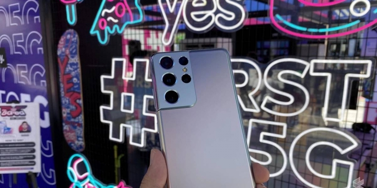 Samsung Galaxy S21 boleh guna 5G selepas kemaskini One UI 4.1