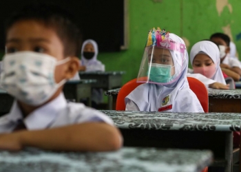 Guru diarah elak buat live media sosial ketika mengajar, pelajar boleh terima kesan yang besar