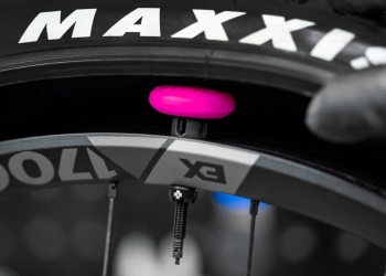 Aksesori basikal ini sembunyikan AirTag di tempat yang sukar untuk ditemukan