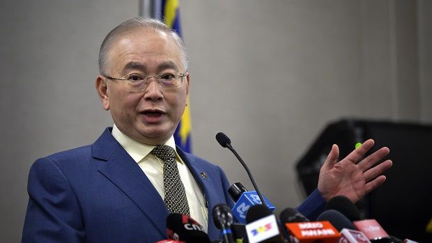 Wee Ka Siong nyatakan tambang asas e-hailing tidak dikawal kerajaan, kesesakan antara punca kenaikan