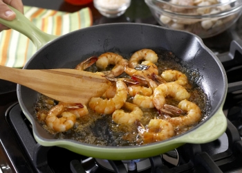 TIPS: Langkah penyediaan makanan yang selamat, elak keracunan makanan