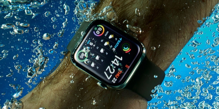 Kaki tersepit ketika berenang, wanita ini dapatkan bantuan kecemasan melalui jam pintar