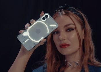 Nothing Phone 1 dilancar di Malaysia, ambil tempahan awal di kedai jalanan Bukit Bintang