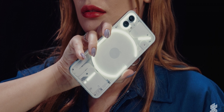 Nothing Phone 1 dilancar di Malaysia, ambil tempahan awal di kedai jalanan Bukit Bintang