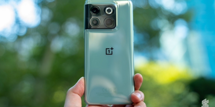 OnePlus 10T dilancar dengan prestasi tertinggi dan pengecasan terpantas di dunia