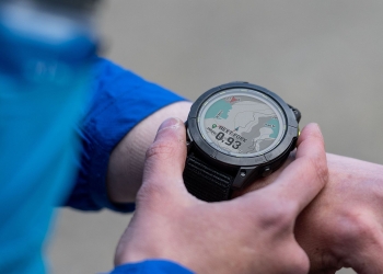 Garmin Enduro 2, jam tangan multisukan dengan hayat bateri lebih 30 hari, masuki Malaysia