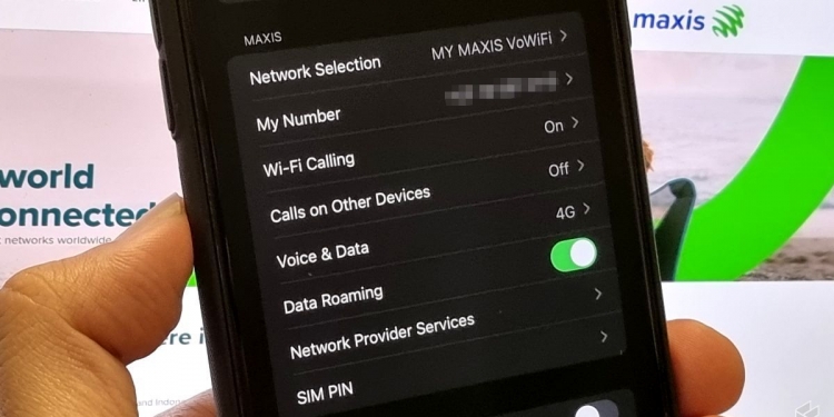 Pascabayar Maxis caj anda 10 kali ganda lebih mahal daripada telco lain jika terima panggilan di luar negara, hati-hati.