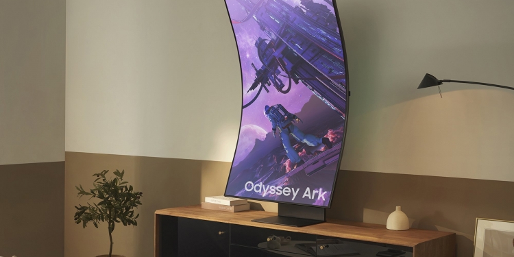Tempah monitor lengkung Samsung paling besar sekarang dan terima hadiah percuma bernilai RM4,999