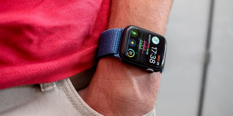 Doktor ini nasihatkan warga emas pakai Apple Watch, apa sebabnya?