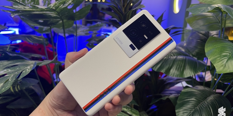 iQoo 11 tiba dengan prestasi tertinggi di Malaysia: Snapdragon 8 Gen 2, LPDDR5X dan UFS 4.0