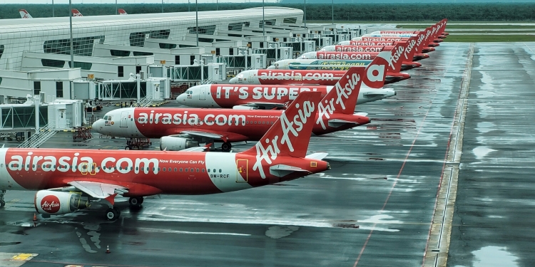 Penerbangan AirAsia anda diubah atau dijadual semula? Sebenarnya anda boleh tukarnya percuma