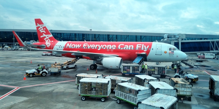 Tambang harga tetap dan murah di AirAsia, sempena Tahun baru Cina