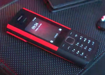 Nokia 5710 XpressAudio 4G, ada fon putik TWS tersimpan di dalam badan