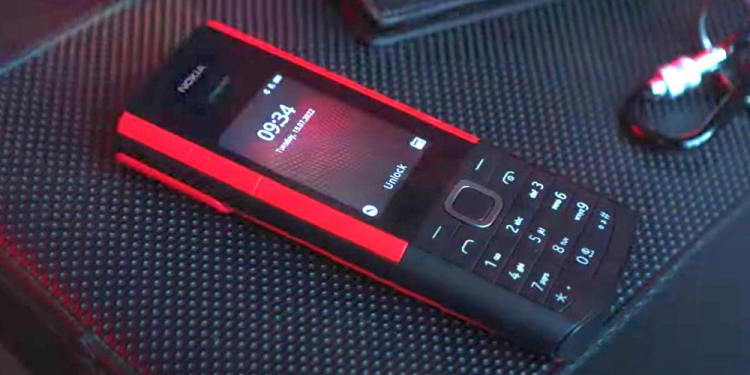 Nokia 5710 XpressAudio 4G, ada fon putik TWS tersimpan di dalam badan