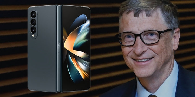 Bill Gates naik taraf telefon peribadinya daripada Samsung Z Fold 3 ke Z Fold 4